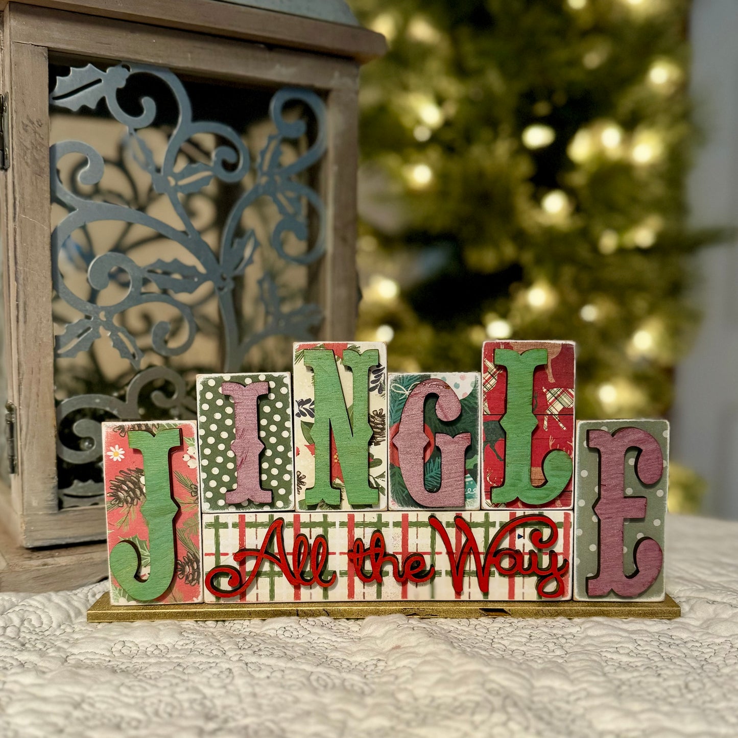 Jingle Shelf Decor